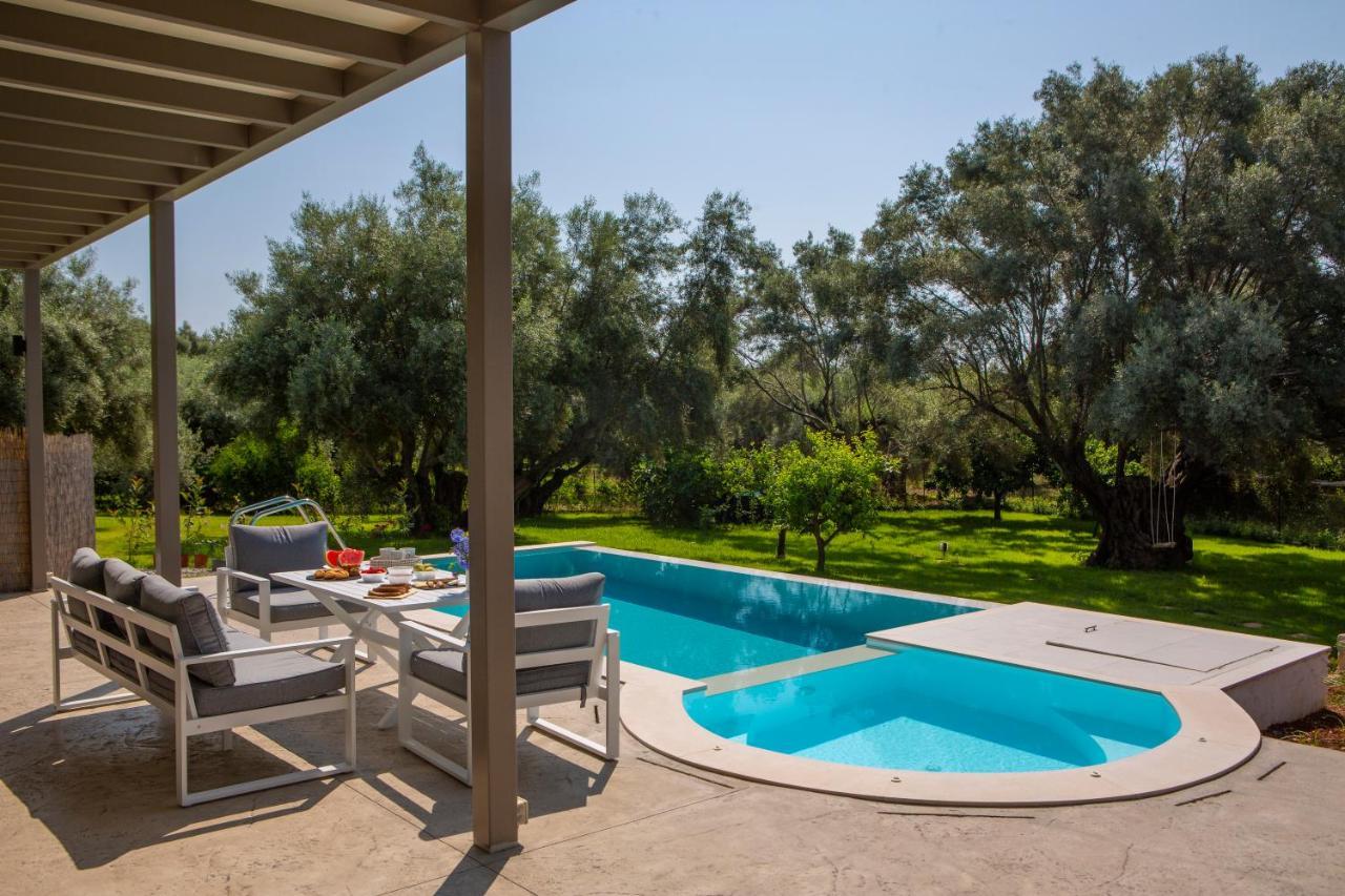 Averto Villas With Private Pool Nidrí Kültér fotó