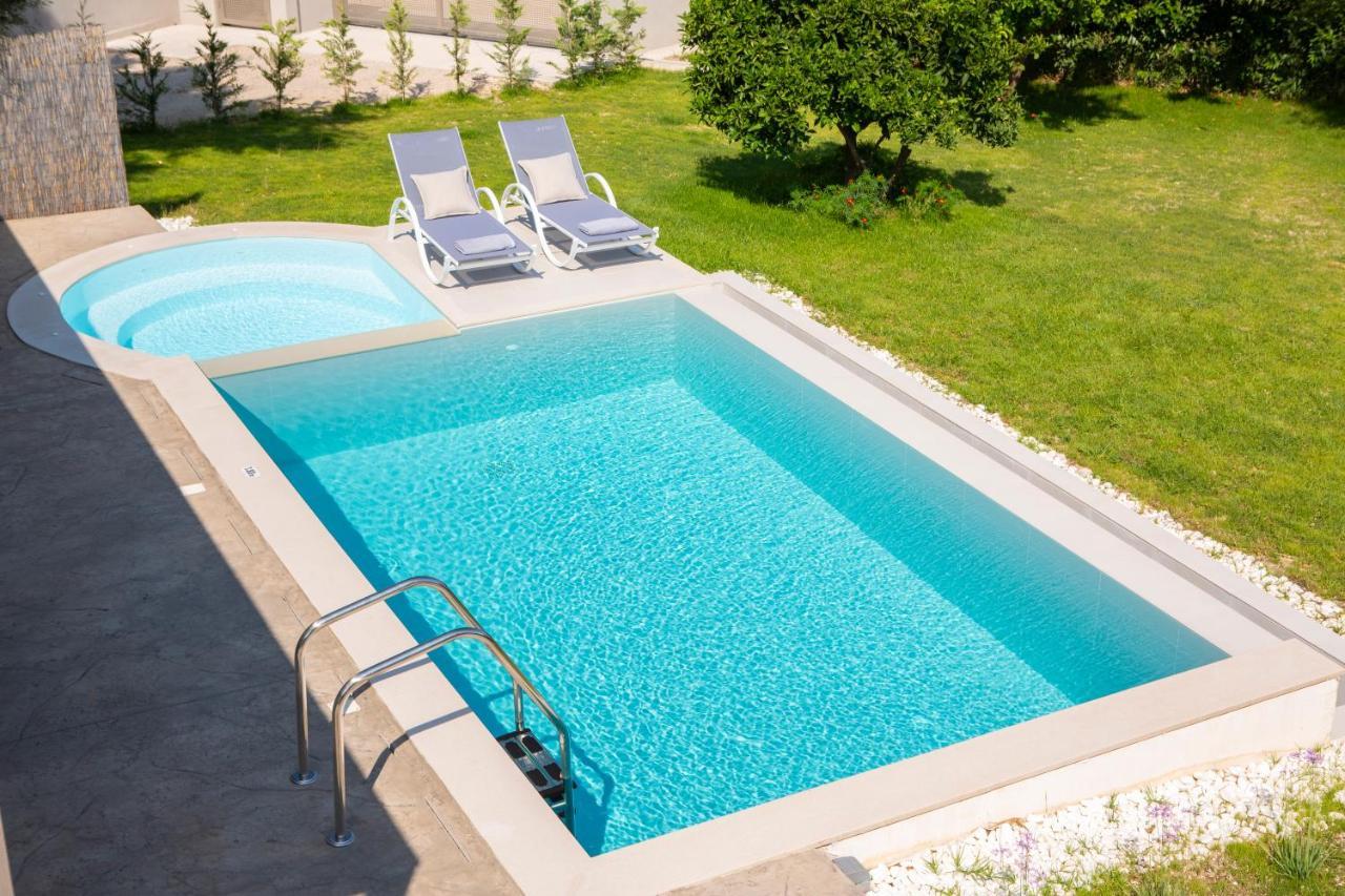 Averto Villas With Private Pool Nidrí Kültér fotó