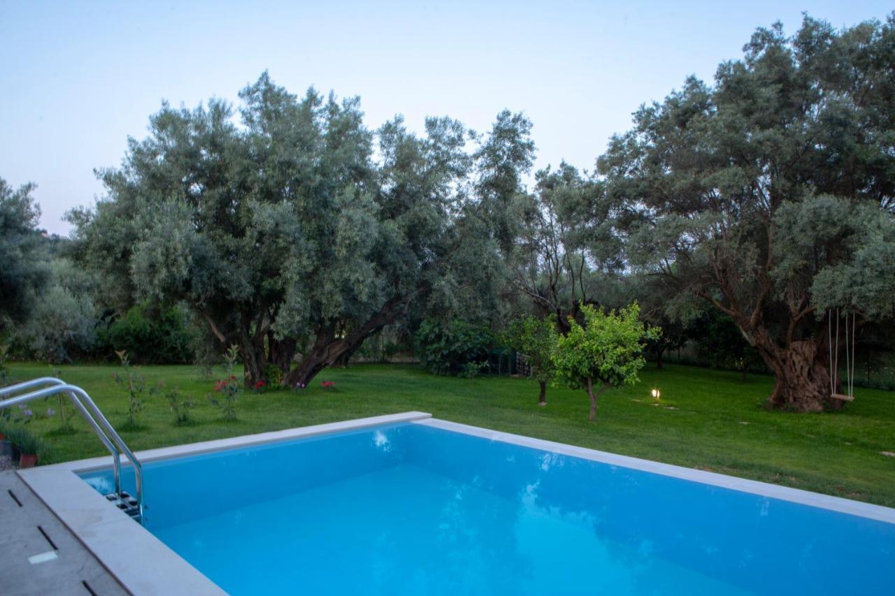 Averto Villas With Private Pool Nidrí Kültér fotó