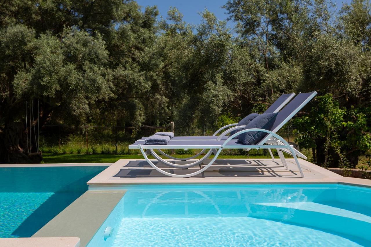Averto Villas With Private Pool Nidrí Kültér fotó